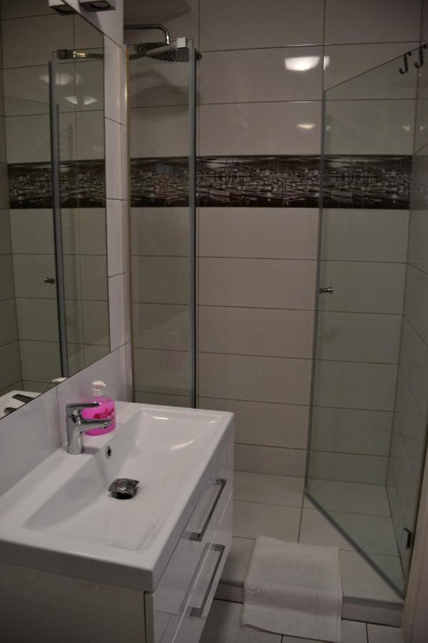 Apartamenty Centrum Nad Motlawa Z Widokiem Na Patio Z Balkonem Gdańsk Kültér fotó